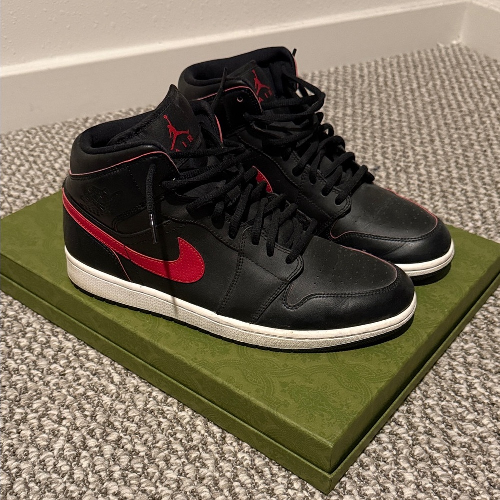 Men’s Nike Air Jordan Black and Red Men's Shoes